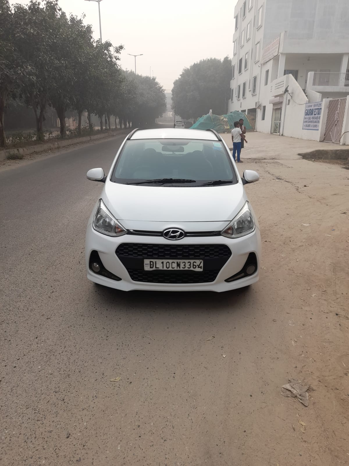 Secondhand I-10 Grand Sport-Cng car in Dwarka and Uttam Nagar