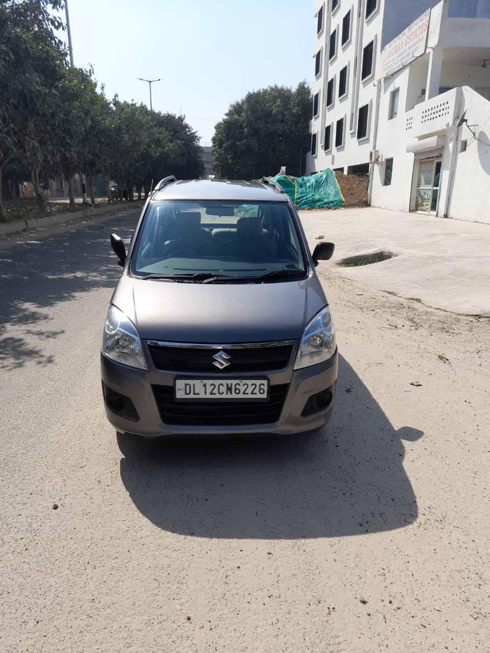 Secondhand Wagon-R-Lxi Company Green cng car in Dwarka and Uttam Nagar