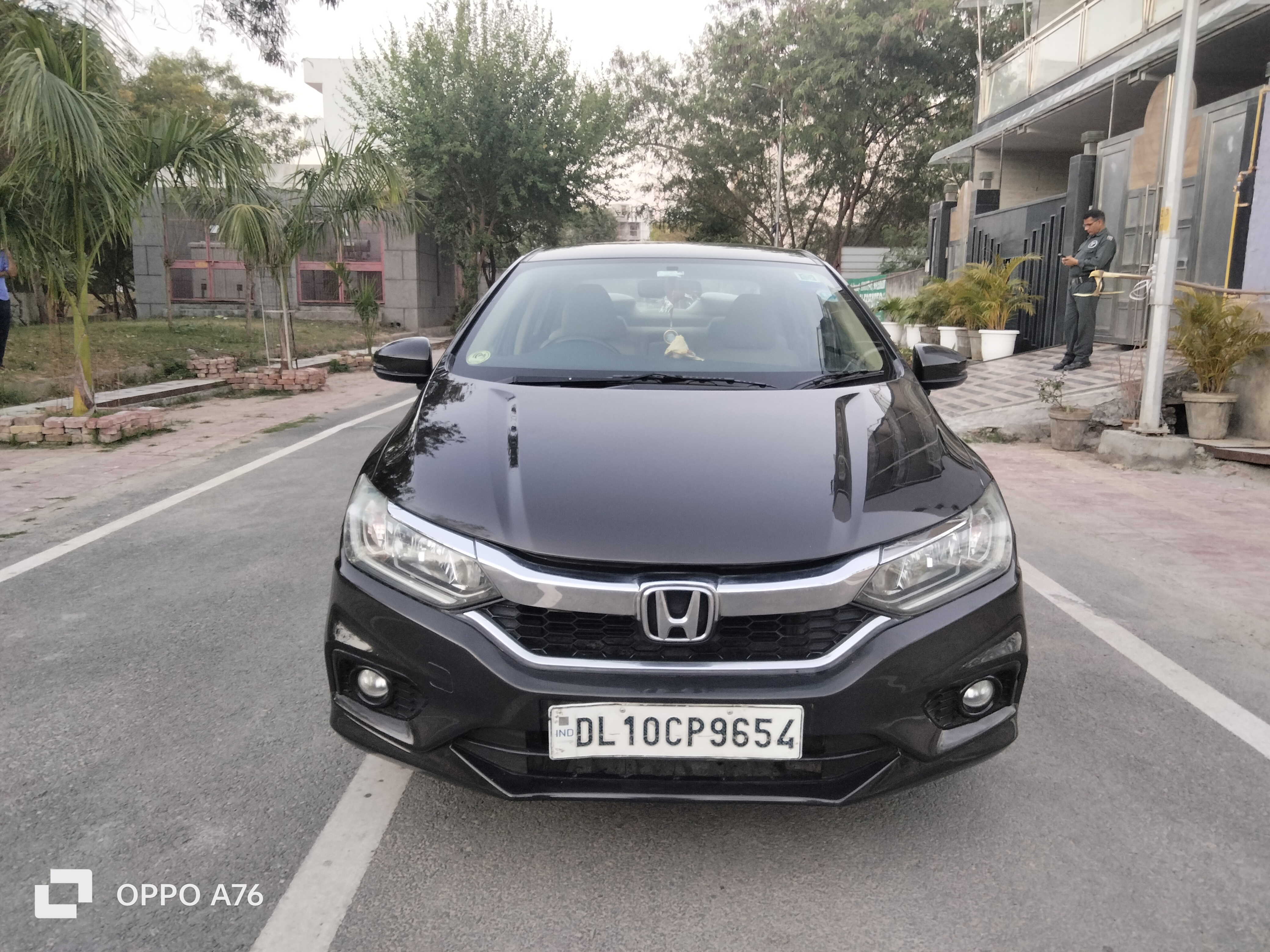 Secondhand Honda City-VMT Petrol Manual car in Dwarka and Uttam Nagar