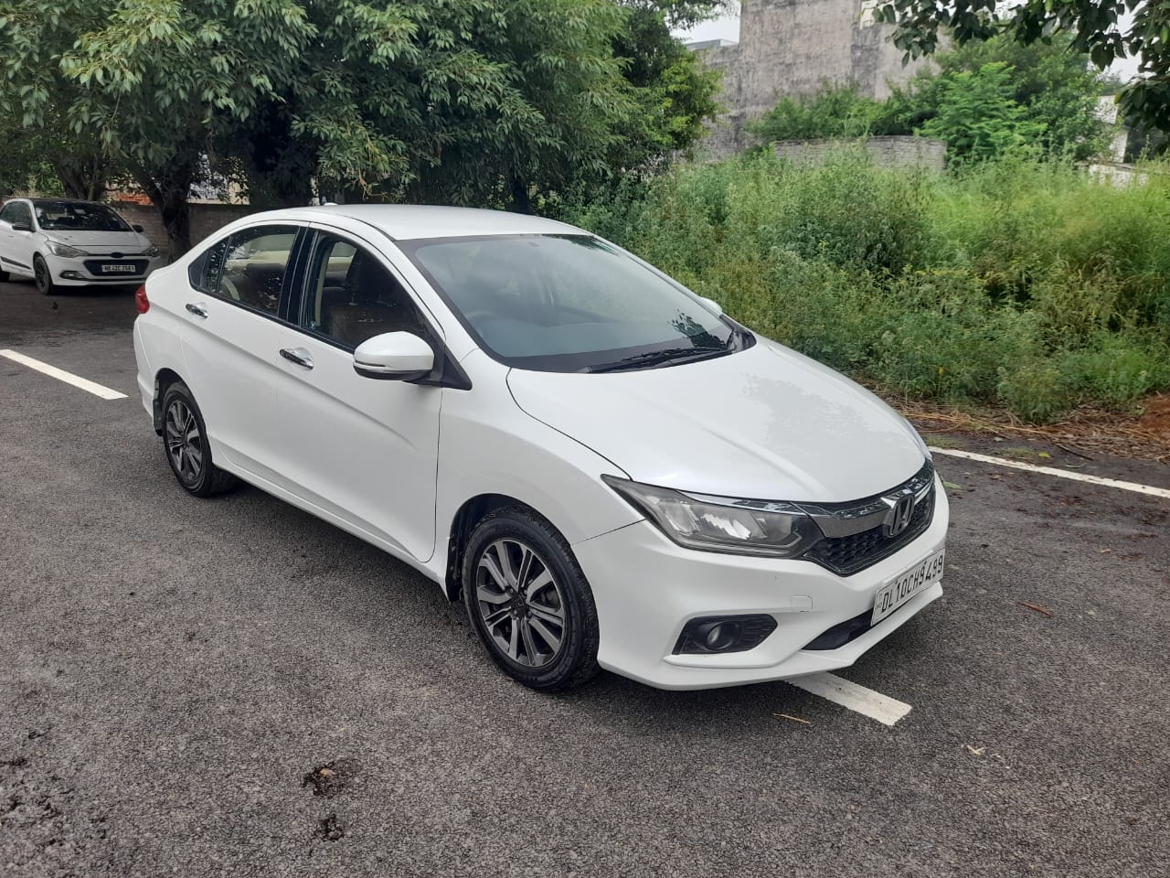 Secondhand Honda City-V Automatic Petrol car in Dwarka and Uttam Nagar